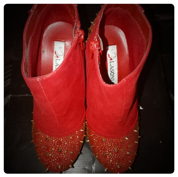 Spiked red wedges - Picture 3 of 4